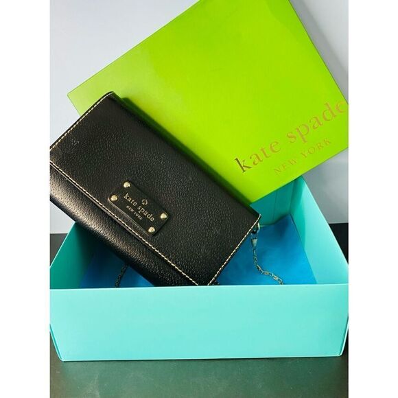 kate spade Handbags - 🛍️Kate Spade Wellesley  Crossbody Bag with Silver Chain & Box